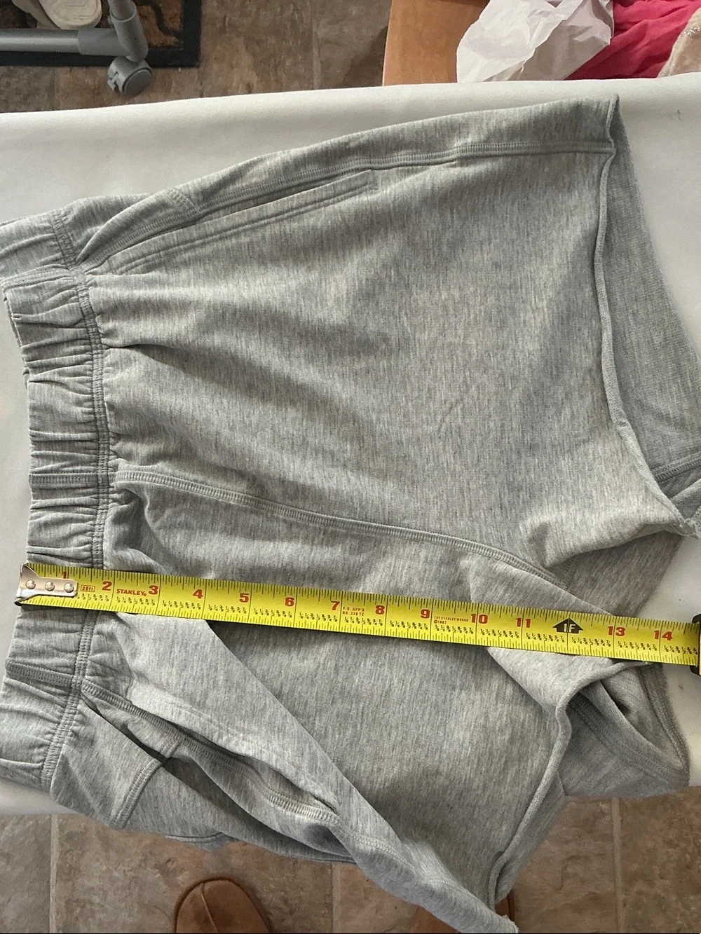 Lululemon Gray Lounge Shorts Elastic Waist Pocket Casual Size 4 Approx